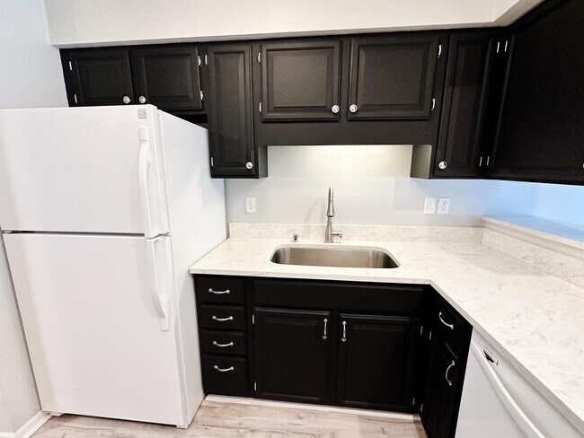 Building Photo - 1392 Carling Dr