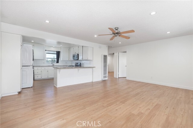 Building Photo - 1029 W 161st St