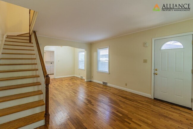 Building Photo - 1734 Laramie St