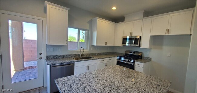 Building Photo - 5846 Steinbeck Vly St