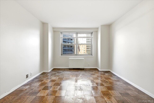 Building Photo - 70-25 Yellowstone Blvd