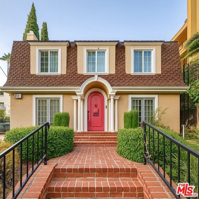 Primary Photo - 6551 Franklin Ave