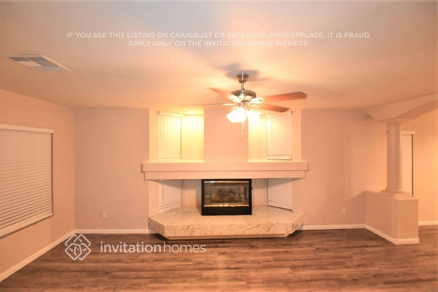 Building Photo - 8637 W Gilmore Ave