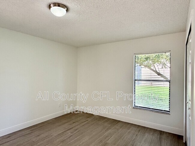 Building Photo - 553 Walnut Grove Pl