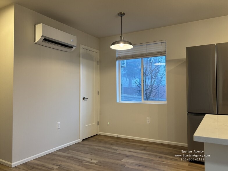 Building Photo - 8501 Locust Ave E