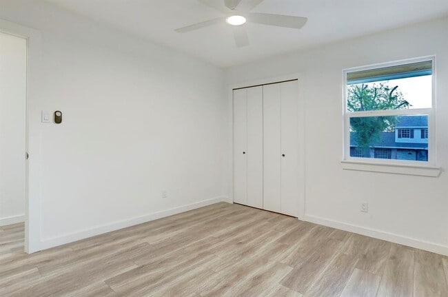 Building Photo - 2902 Jorwoods Dr