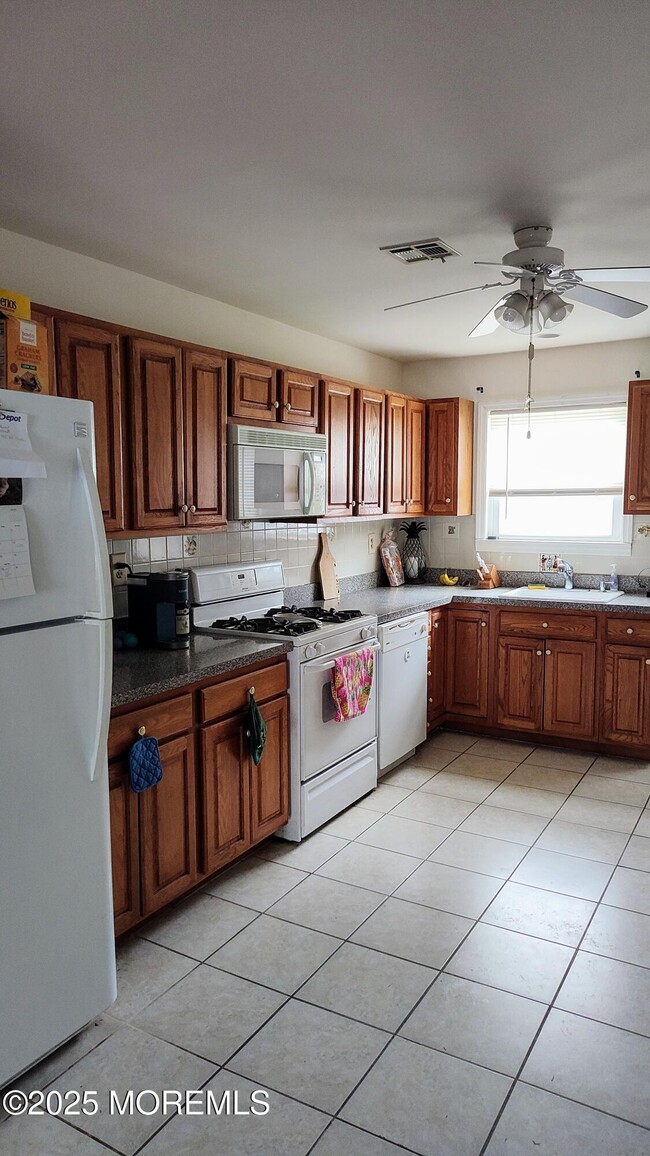 Building Photo - 84 Virgin Islands Dr