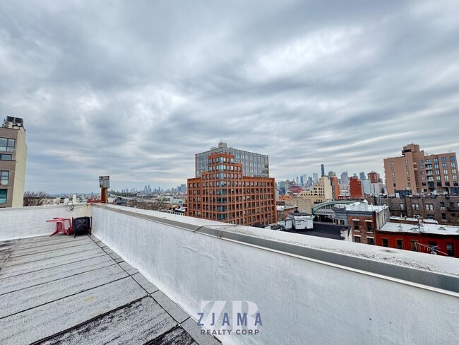 Building Photo - 475 Fourth Avenue
