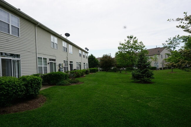 Building Photo - 2833 Vernal Ln