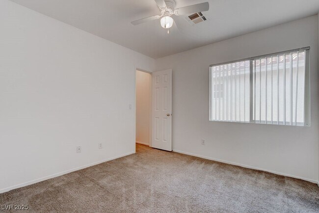 Building Photo - 5150 Pipestone Pass St