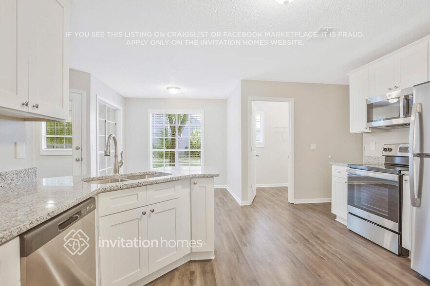 Building Photo - 7365 Hunters Ridge Dr