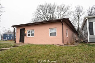 Building Photo - Modern Duplex in Prime Location - Perfect Rental Opportunity in Indianapolis!
