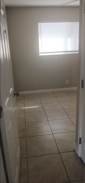 Building Photo - 2022 Castleberry Ln