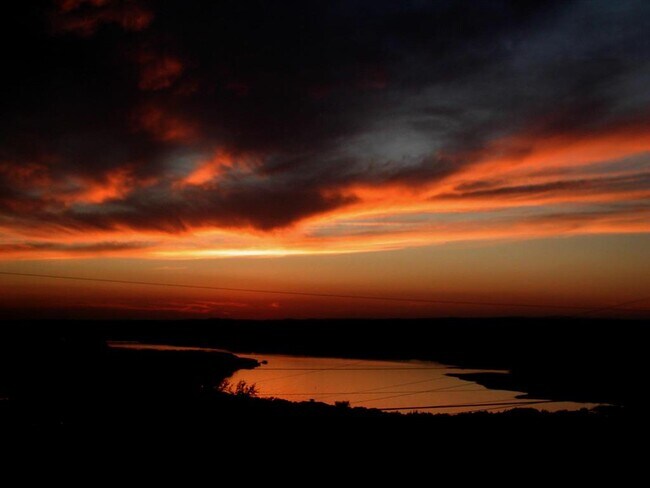 Building Photo - 5916 Lago Vista Way