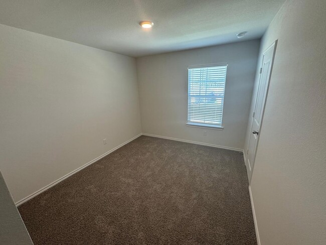 Building Photo - 109 Labein Ave