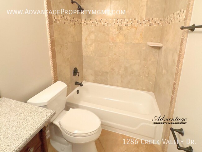 Building Photo - 1286 Creek Valley Dr