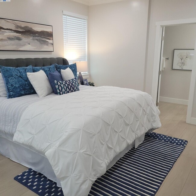 Building Photo - 2627 Beaumont St