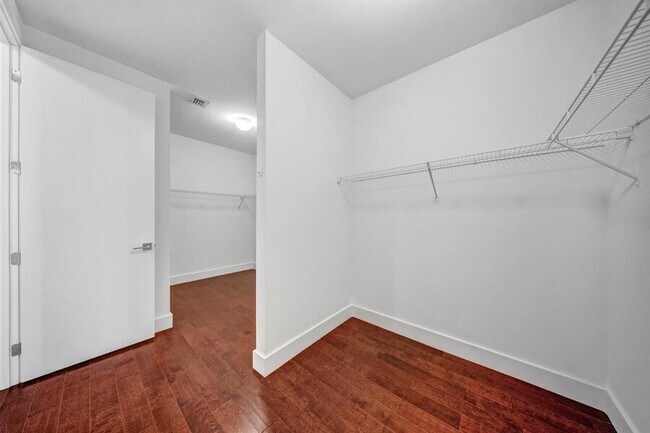 Building Photo - 10081 NW 75th Terrace