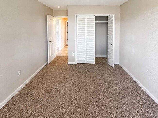 Building Photo - 8607 Sherrywood Dr