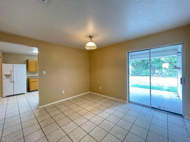 Building Photo - 2507 Westwood Dr