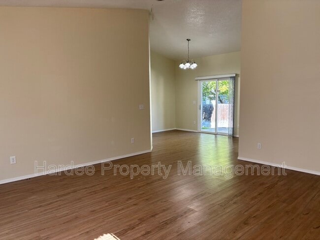Building Photo - 1422 Allante Pl