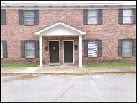 Building Photo - 101 Ellis Dr