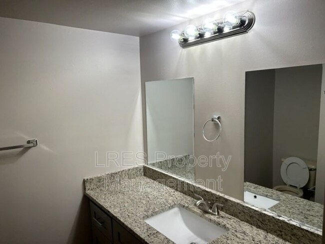 Building Photo - 4562 Lighthouse Cir