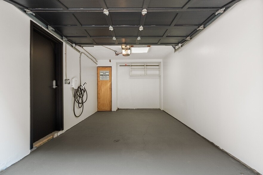 Building Photo - 15 Marlborough St