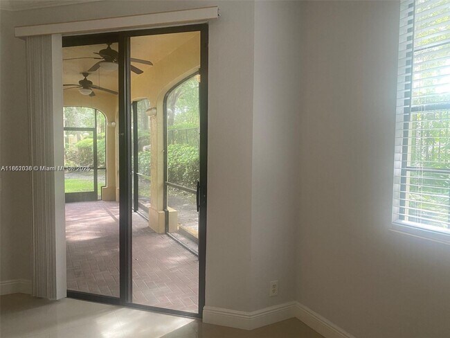 Building Photo - 1605 Passion Vine Cir