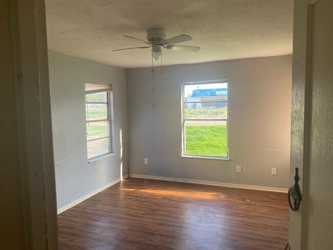 Building Photo - Comfortable 2 bedroom house in Galveston
