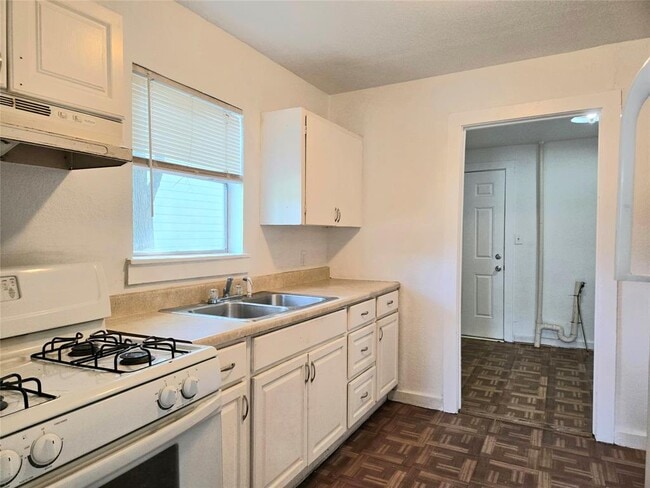 Building Photo - 5505 Harold Ct
