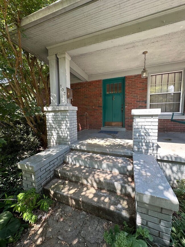 Building Photo - Beautiful, Historic House! Hardwood Floors, Full Basement, Detached Garage; W/D, Pets Ok!