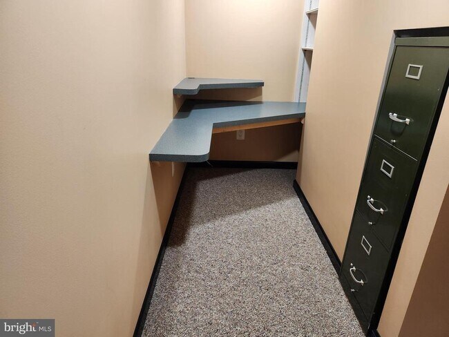 Building Photo - 449 Oakmont Ct