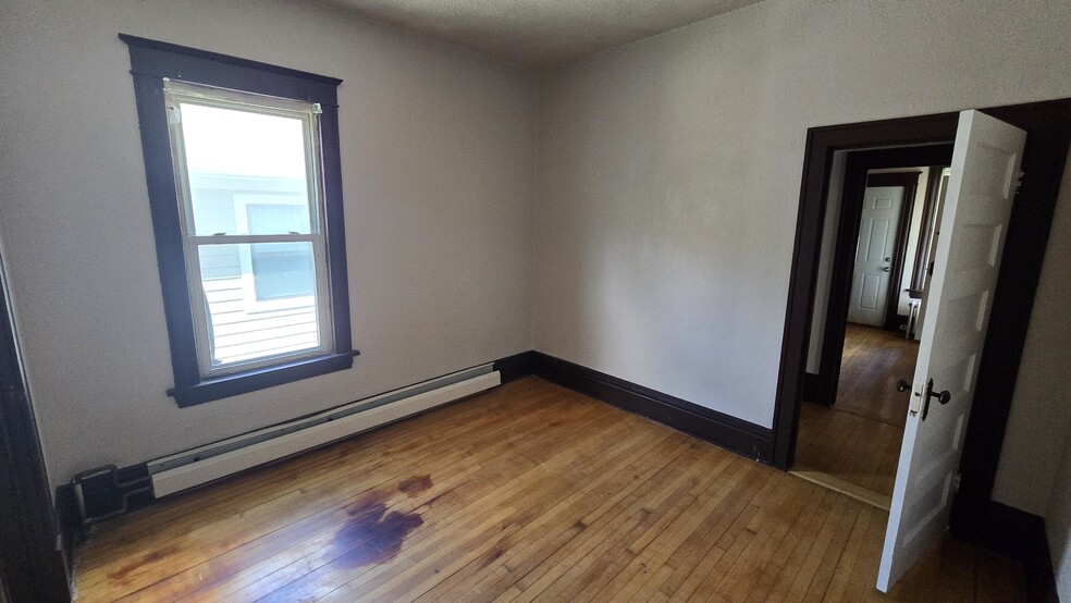 Bedroom 2 - 2717 Aldrich Ave N