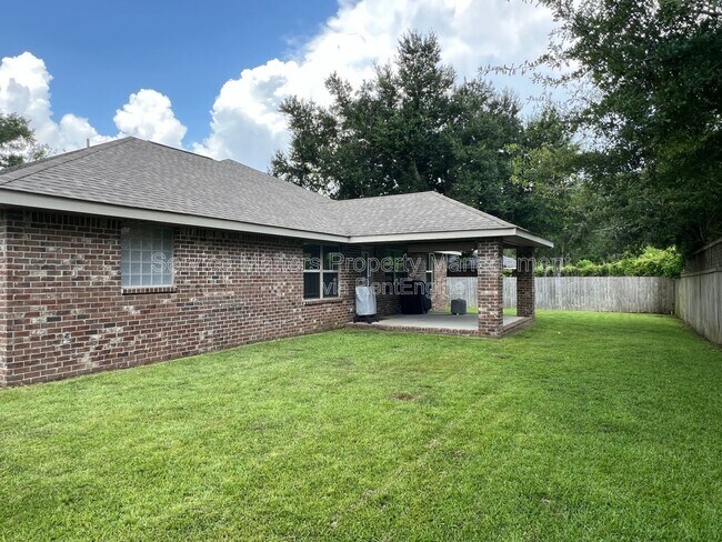 Building Photo - 4622 Belvedere Circle