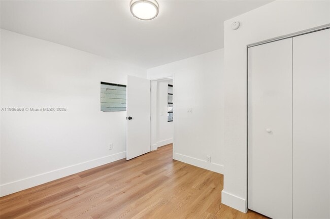 Building Photo - 1610 NW 33rd Ave