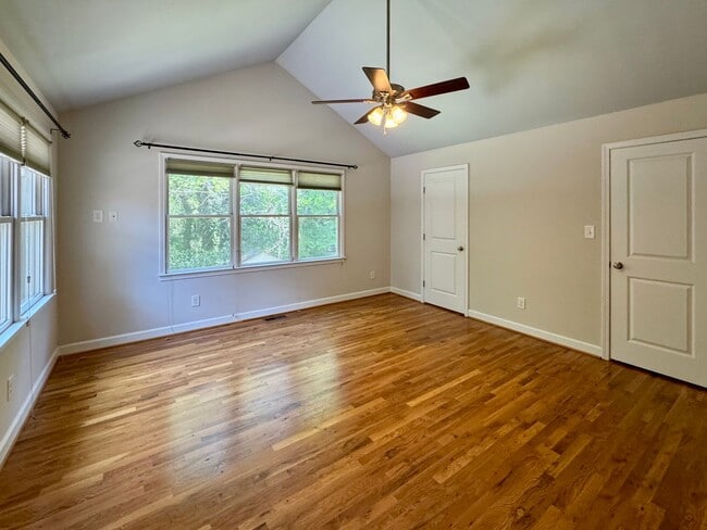 Building Photo - 4 Bedroom | 3 Bathroom Raleigh Home with F...