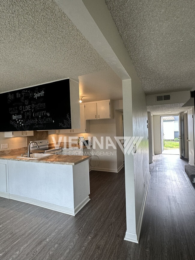 Building Photo - 5066 Greenberry Dr