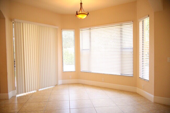 Building Photo - 10345 Medicis Pl