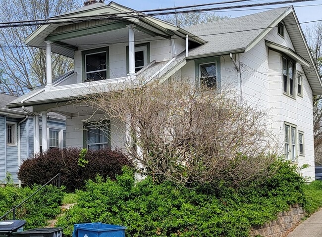 Building Photo - 2734 Harris Ave
