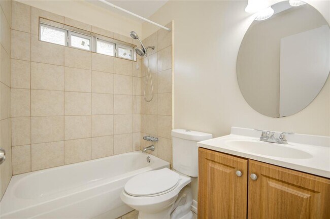 Building Photo - 5006 Westfield Village Dr