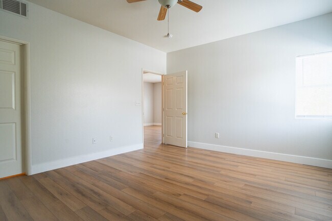 Building Photo - 9580 W Reno Ave