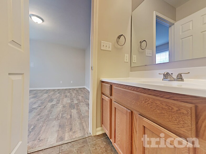 Building Photo - 5378 Dollar Run Dr