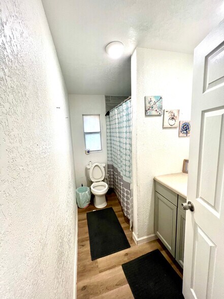 Building Photo - 12116 Lamont Dr