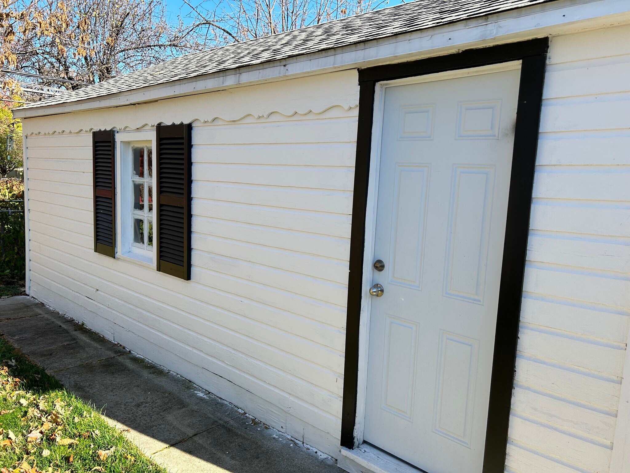 Building Photo - 21663 Newcastle Rd