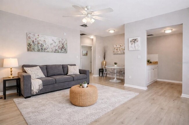 Building Photo - 501 S Magnolia Ave