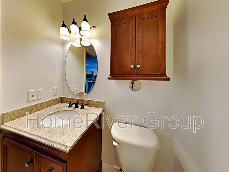 Building Photo - 1224 Charlesworth Dr