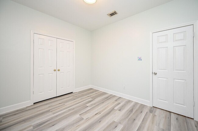 Building Photo - 6511 Mesa Vista Ct