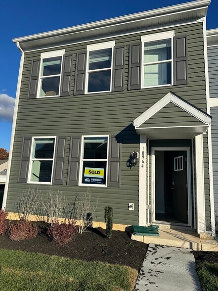 Primary Photo - 10964 Farmerfield St