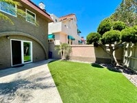 Building Photo - Beautifully Renovated 2 Bedroom 1.5 Bath Coronado Village Home